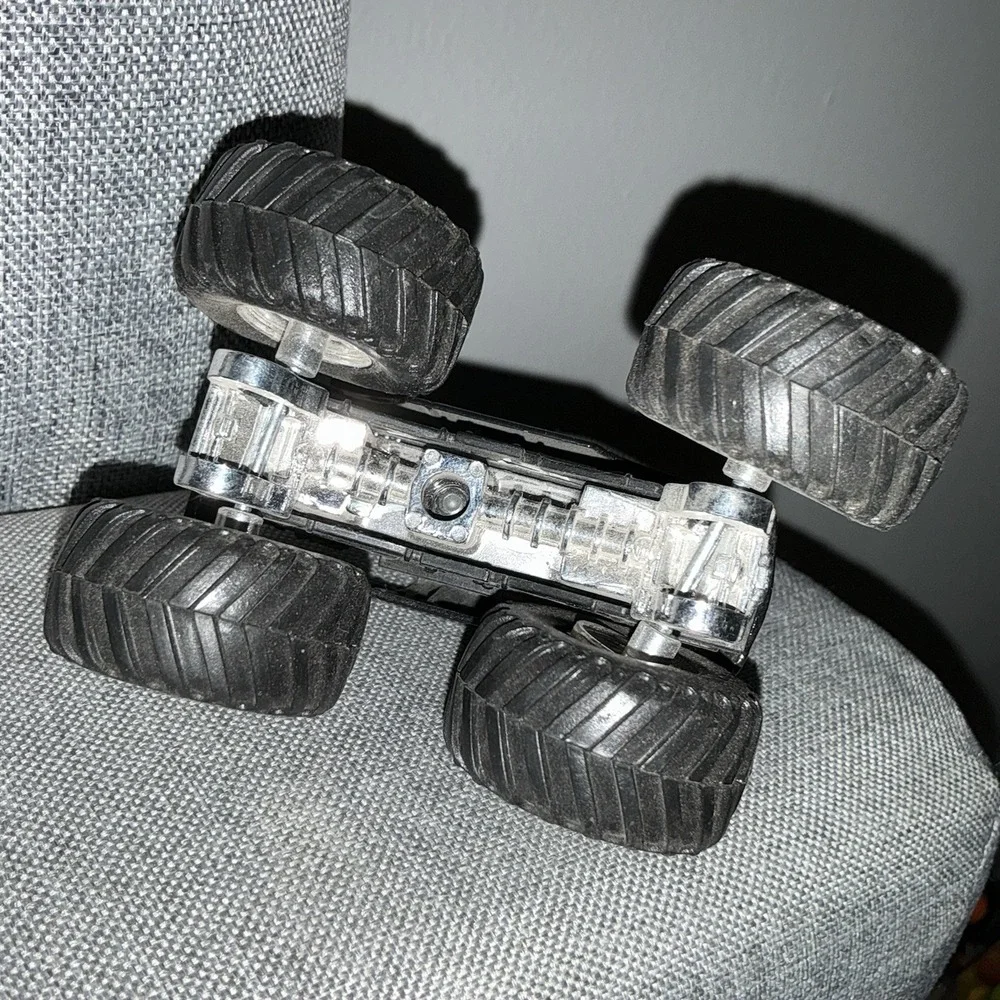 Hot Wheels Monster Jam Metal‎ Mulisha  Monster Truck 1/64 - Loose
